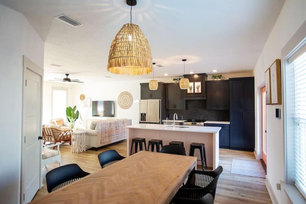 Вілла Coral Reef - Brand New Build, Pet Friendly, Private Pool! Sleeps 9! Панама-Сіті-Біч Екстер'єр фото