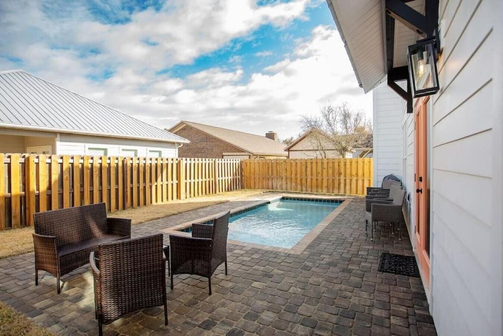 Вілла Coral Reef - Brand New Build, Pet Friendly, Private Pool! Sleeps 9! Панама-Сіті-Біч Екстер'єр фото